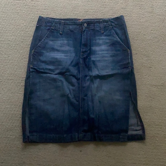 7 For All Mankind knee-length skirt. - Picture 1 of 4